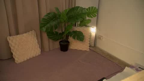 Snapshot of rainevi chatting on 11-27-25, 05:04 rainevi online show from 11-27-25, 05:04