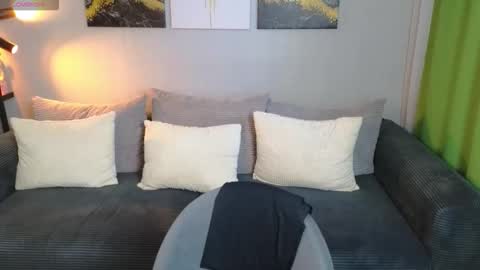 rainevi online show from 03-23-26, 11:58