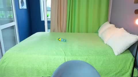 Snapshot of rainevi chatting on 06-10-26, 12:37 rainevi online show from 06-10-26, 12:37