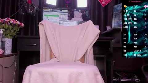 Laura online show from 02-09-26, 03:43