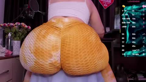 Laura online show from 03-27-26, 03:56