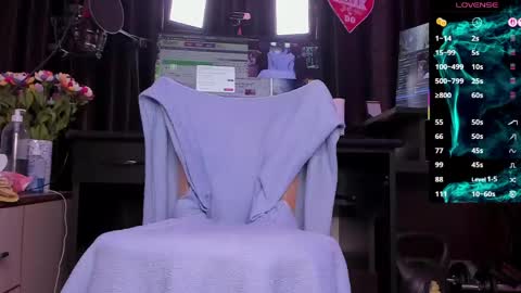 Laura online show from 04-10-26, 02:50