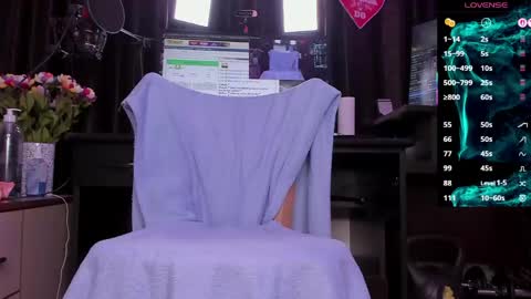 Laura online show from 04-15-26, 02:40