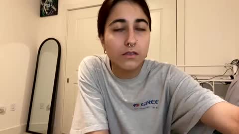 Ray Ray online show from 12-19-24, 03:51