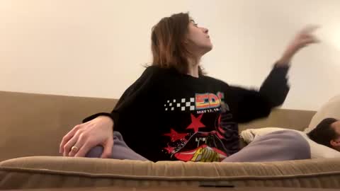 Ray Ray online show from 02-10-25, 06:09