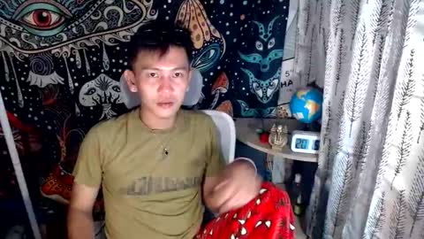 Snapshot of ralfhuge24 chatting on 05-18-26, 12:55 ralfhuge24 online show from 05-18-26, 12:55