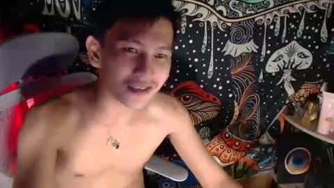 Snapshot of ralfhuge24 chatting on 05-28-26, 04:15 ralfhuge24 online show from 05-28-26, 04:15