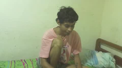 Snapshot of rami_hot0 chatting on 11-12-25, 05:57 rami_hot0 online show from 11-12-25, 05:57