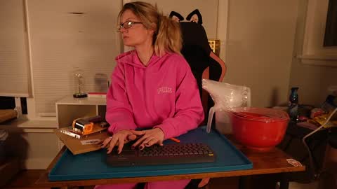 Snapshot of ramichick chatting on 02-25-25, 02:14 Rami online show from 02-25-25, 02:14