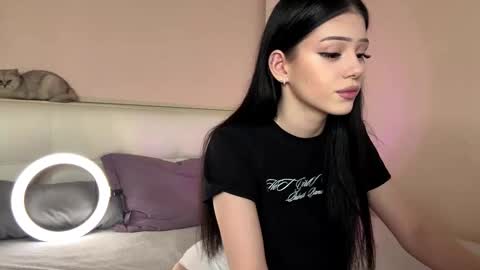 Luna online show from 10-26-25, 03:40