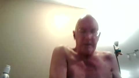 Snapshot of randyfit50 chatting on 12-28-24, 02:33 Randy online show from 12-28-24, 02:33