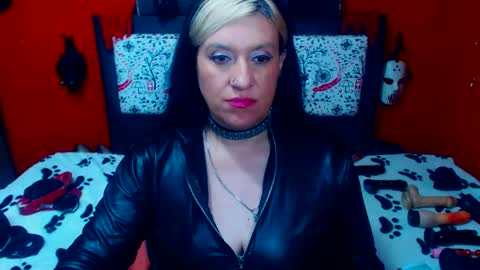 Snapshot of randymaturex01 chatting on 01-10-25, 06:09 Sonia online show from 01-10-25, 06:09