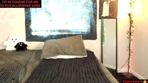 Snapshot of randyroderick chatting on 10-03-25, 08:28 Randy Rod online show from 10-03-25, 08:28