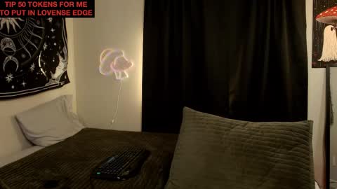 Snapshot of randyroderick chatting on 11-04-25, 11:37 Randy Rod online show from 11-04-25, 11:37