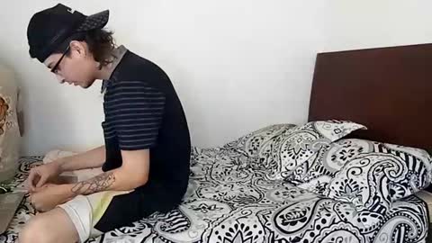 Rangel and Lola online show from 02-17-25, 04:37