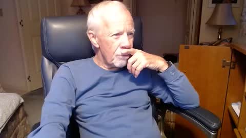 Snapshot of ranger1001 chatting on 11-23-25, 08:52 ranger1001 online show from 11-23-25, 08:52