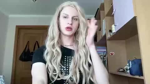 Ranya online show from 04-17-26, 11:24