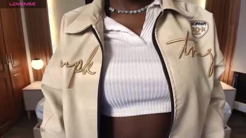 Raquel online show from 03-02-26, 12:01