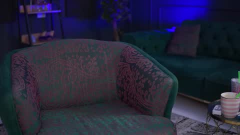 Snapshot of raquellevon chatting on 02-24-25, 07:41 Raquelle online show from 02-24-25, 07:41