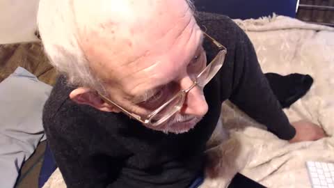 Snapshot of rararaffaele chatting on 12-21-24, 11:01 Raffaele online show from 12-21-24, 11:01