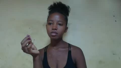 Snapshot of rasoanirinaa chatting on 02-16-26, 12:12 rasoanirinaa online show from 02-16-26, 12:12