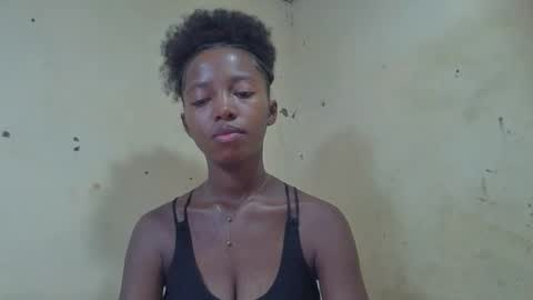 Snapshot of rasoanirinaa chatting on 02-26-26, 10:03 rasoanirinaa online show from 02-26-26, 10:03