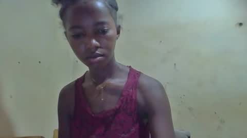 Snapshot of rasoanirinaa chatting on 02-28-26, 03:18 rasoanirinaa online show from 02-28-26, 03:18