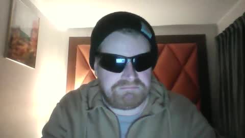 Snapshot of rathernotbeknown chatting on 12-18-25, 12:44 rathernotbeknown online show from 12-18-25, 12:44