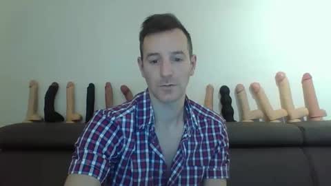 Snapshot of rattaman007 chatting on 01-09-25, 09:59 Thomas online show from 01-09-25, 09:59