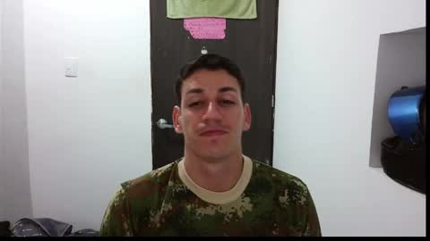 Snapshot of raul240335 chatting on 05-05-26, 01:24 Raul online show from 05-05-26, 01:24