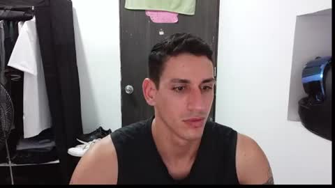 Snapshot of raul240335 chatting on 06-20-26, 11:51 Raul online show from 06-20-26, 11:51