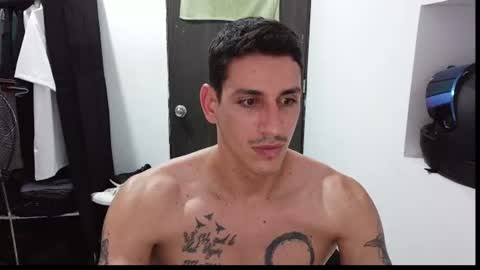 Snapshot of raul240335 chatting on 06-25-26, 02:44 Raul online show from 06-25-26, 02:44