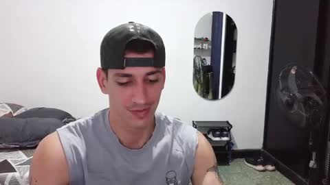 Snapshot of raul240335 chatting on 08-01-26, 11:03 Raul online show from 08-01-26, 11:03