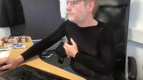 Raunchy me online show from 01-08-26, 02:19