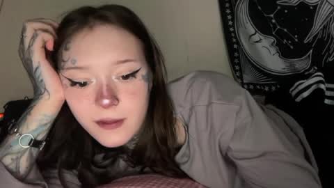 raven_armor online show from 05-12-26, 04:59