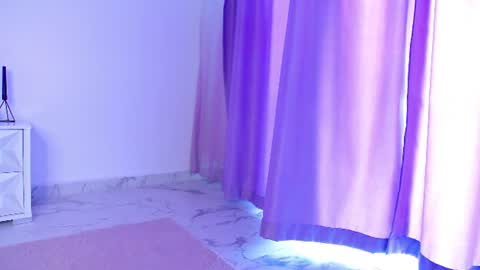 Snapshot of raven_foxxy chatting on 06-20-26, 06:38 Raven Foxxy online show from 06-20-26, 06:38