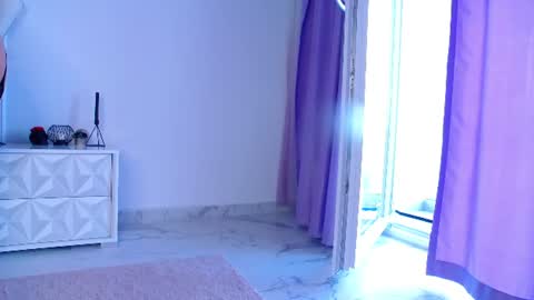Snapshot of raven_foxxy chatting on 06-24-26, 06:12 Raven Foxxy online show from 06-24-26, 06:12