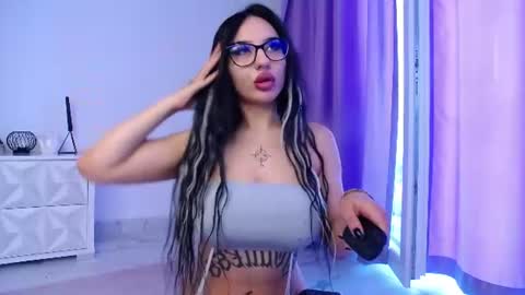 Snapshot of raven_foxxy chatting on 06-28-26, 07:14 Raven Foxxy online show from 06-28-26, 07:14