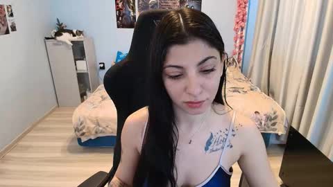 Snapshot of raven_haired_goddess chatting on 02-23-26, 08:22 raven_haired_goddess online show from 02-23-26, 08:22