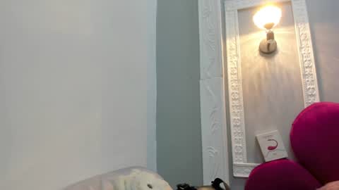 Snapshot of raven_loove chatting on 06-19-26, 12:31 raven_loove online show from 06-19-26, 12:31