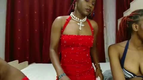 Snapshot of raven_luxe chatting on 02-14-26, 04:37 Raven online show from 02-14-26, 04:37