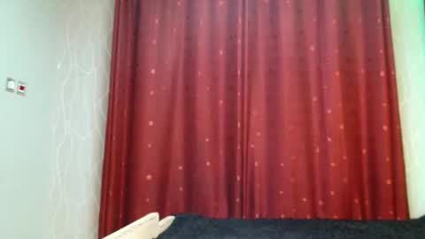 Snapshot of raven_luxe chatting on 02-25-26, 06:17 Raven online show from 02-25-26, 06:17