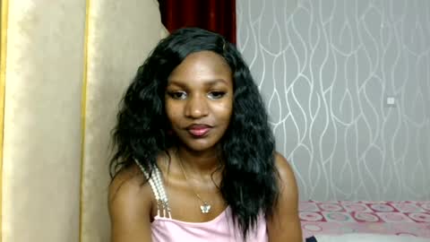 Snapshot of raven_luxe chatting on 06-22-26, 07:22 Raven online show from 06-22-26, 07:22