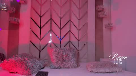 Snapshot of raven_luxx chatting on 04-19-26, 01:27 RAVEN online show from 04-19-26, 01:27