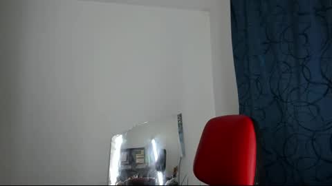 Snapshot of raven_rouge chatting on 01-07-25, 04:18 gata online show from 01-07-25, 04:18