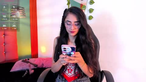 raven_smith_ online show from 03-29-26, 06:02