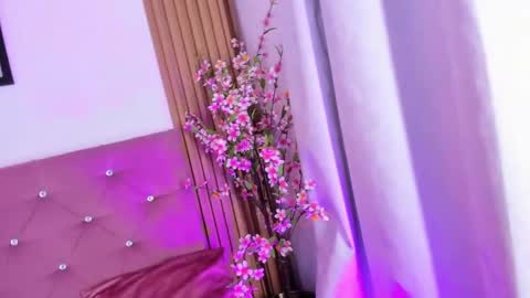 ravena_queen online show from 05-27-26, 01:57