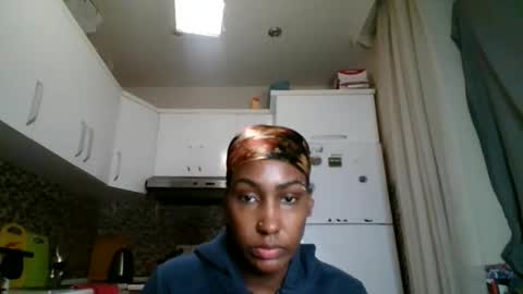 Snapshot of ravenbby chatting on 04-22-26, 10:22 ravenbby online show from 04-22-26, 10:22