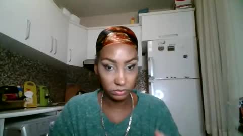 Snapshot of ravenbby chatting on 05-06-26, 08:47 ravenbby online show from 05-06-26, 08:47