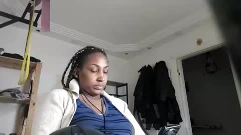 Snapshot of ravenbby chatting on 06-02-26, 02:24 ravenbby online show from 06-02-26, 02:24